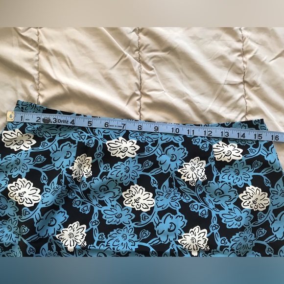Floral Mini Skirt Jr size 11 - Picture 3 of 4